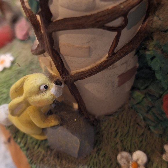 Disney Princesses collectable snow globe and music box - Picture 10 of 13